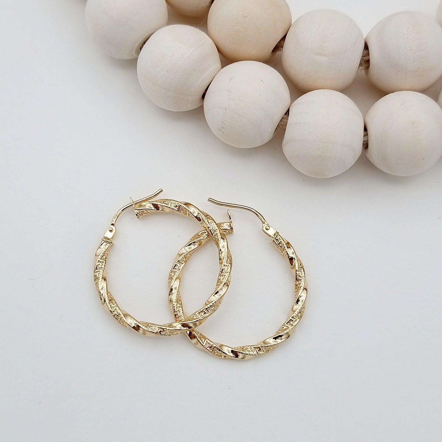 18K Pure Gold Twisted Round Earrings