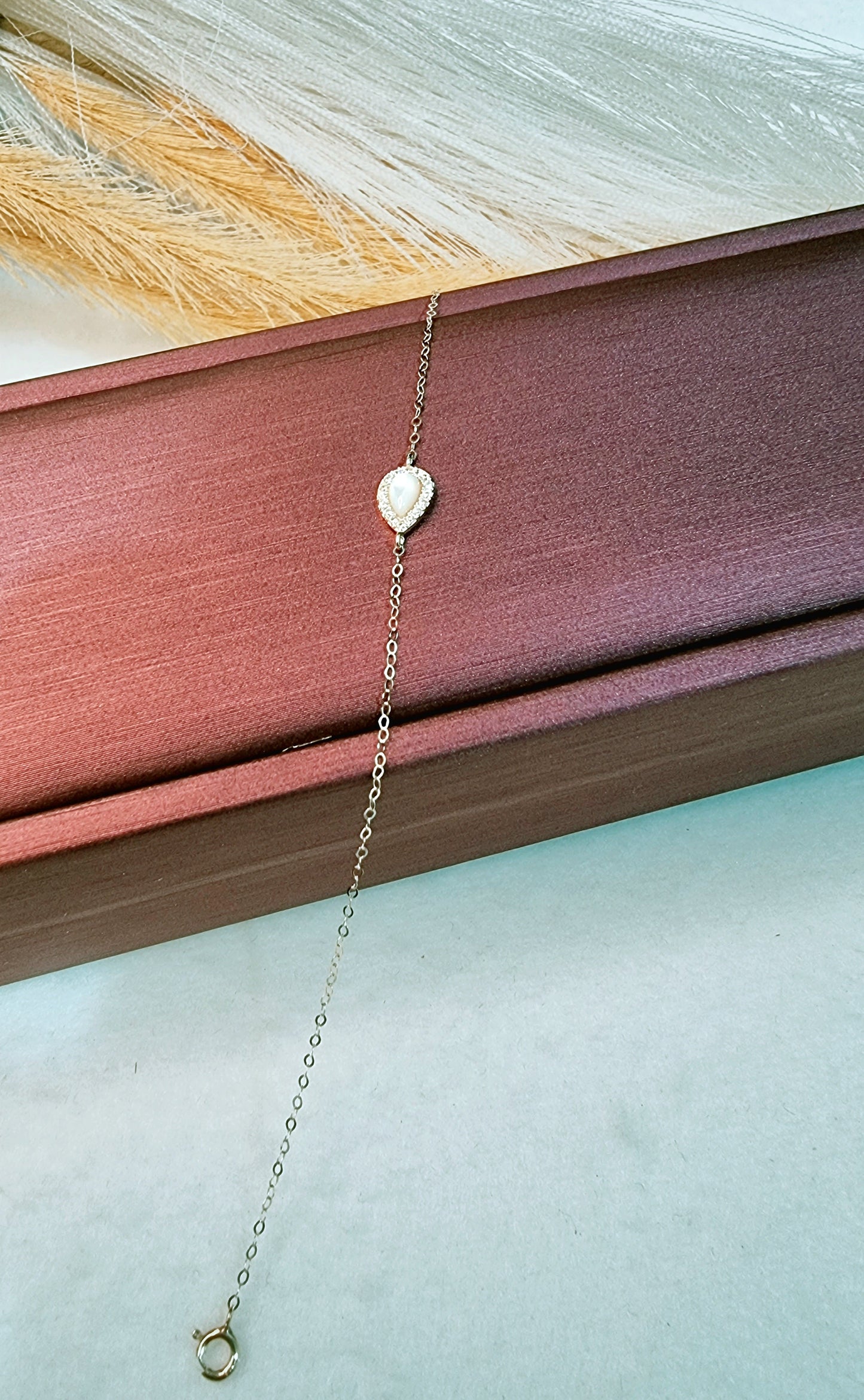 18K Pure Gold Fine Stone Bracelet