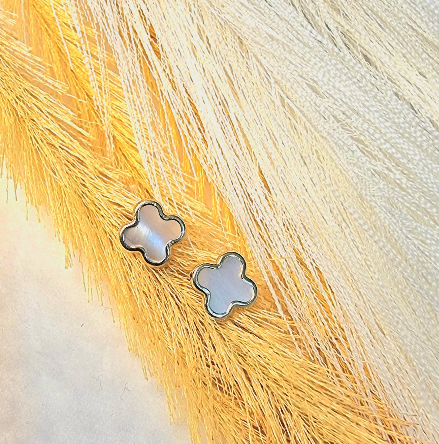 18K Pure Gold White Flower Earring Set