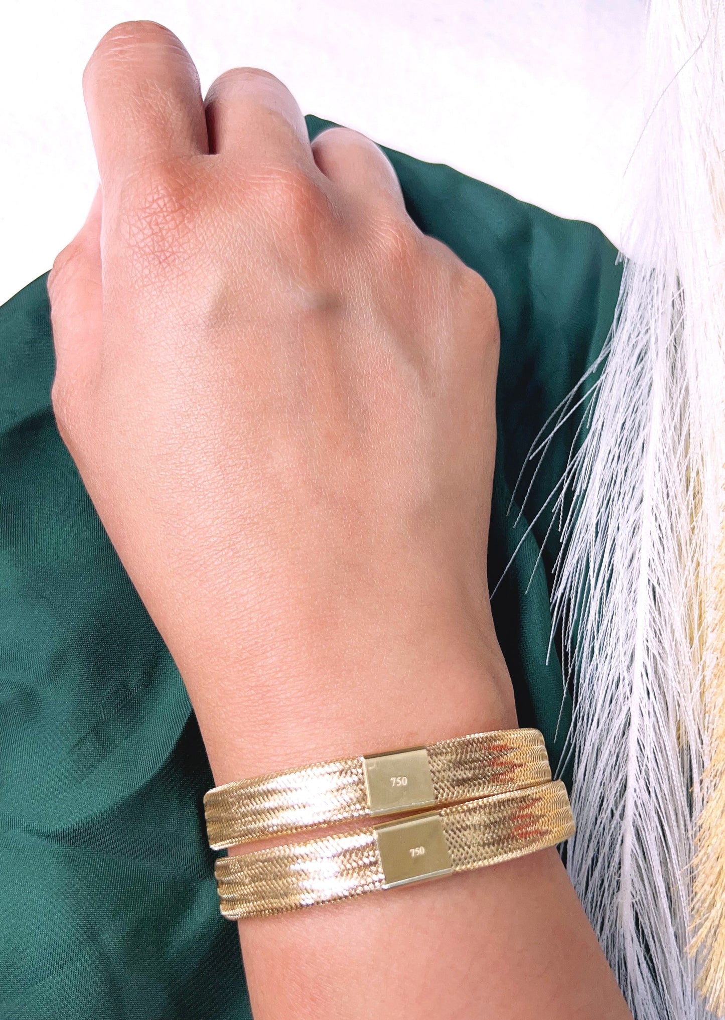 18K Pure Gold Elastic Bangle