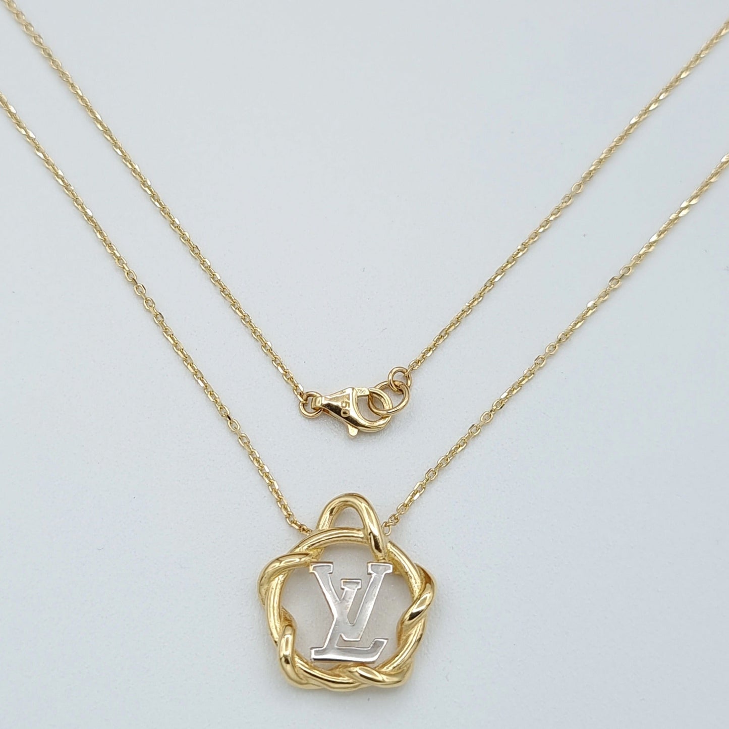 18K Pure Gold Elegant L.V Necklace