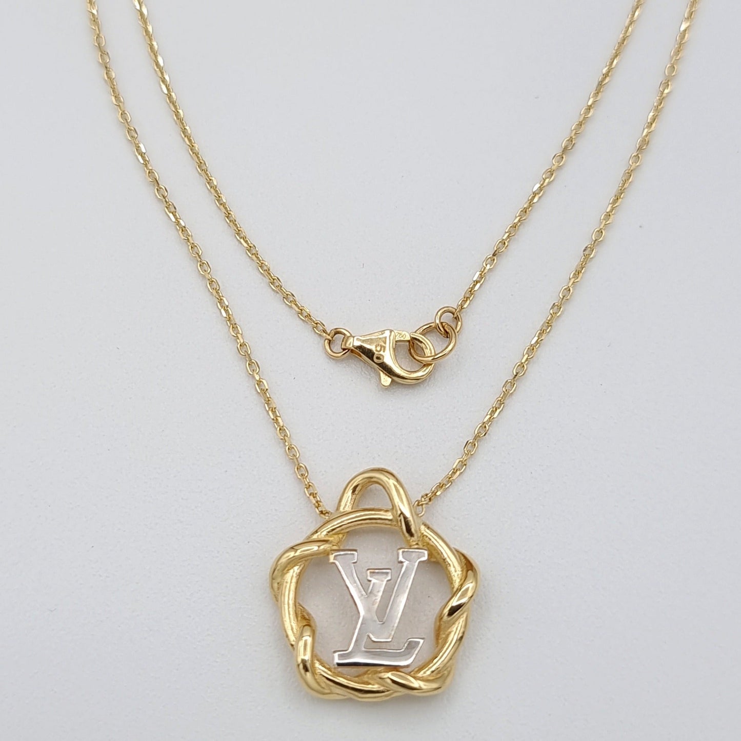 18K Pure Gold Elegant L.V Necklace