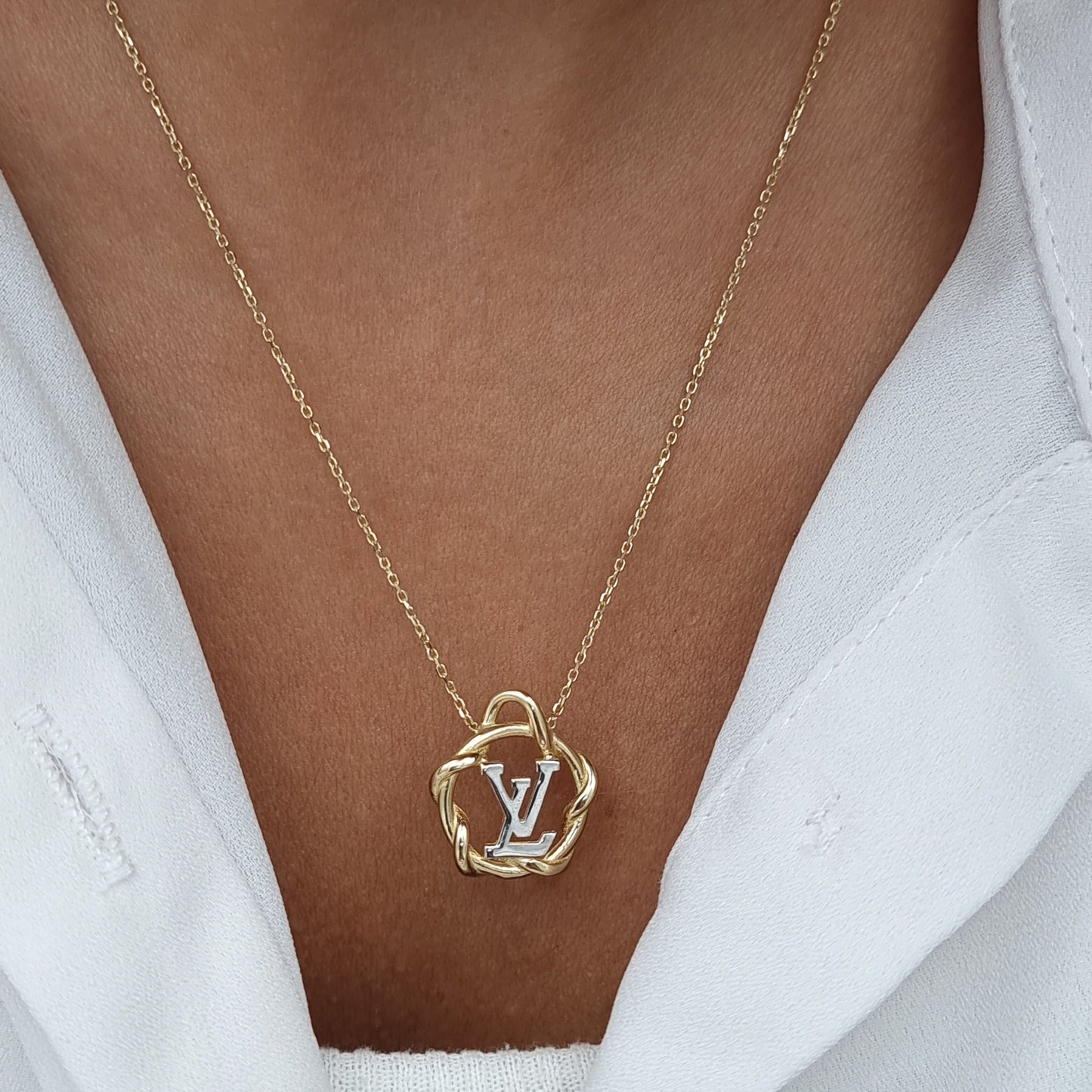 18K Pure Gold Elegant L.V Necklace