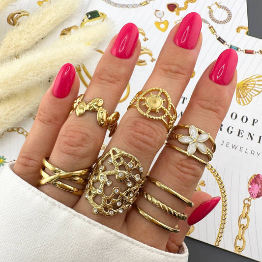 Flower Ring, 18K Gold Plated Steel