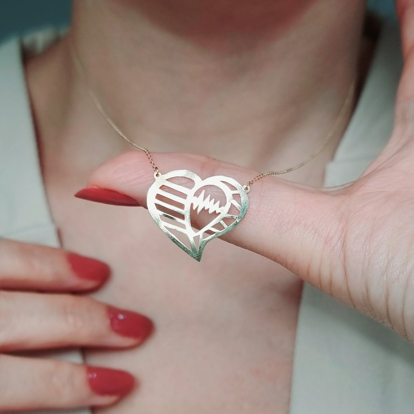 18K Pure Gold Heartbeat Necklace