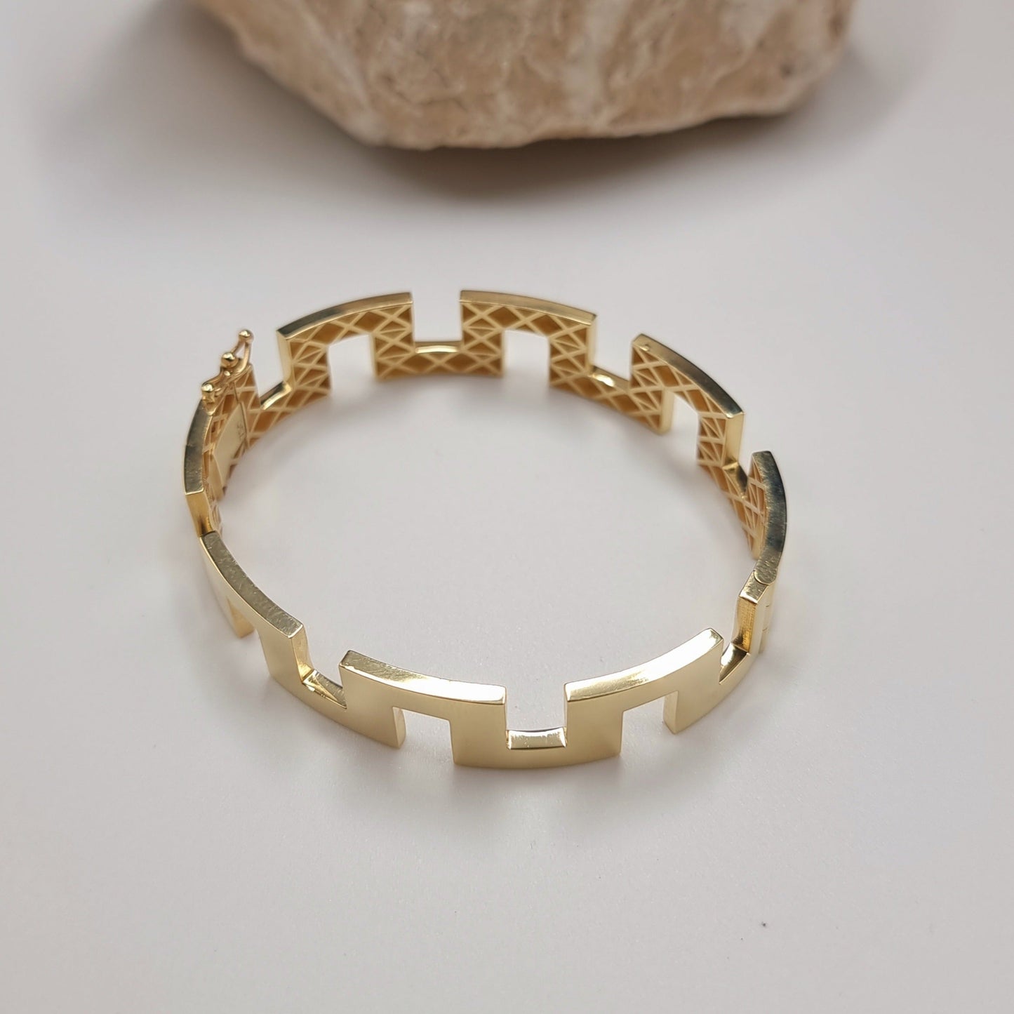 18K Pure Gold Elegant Design Bangle