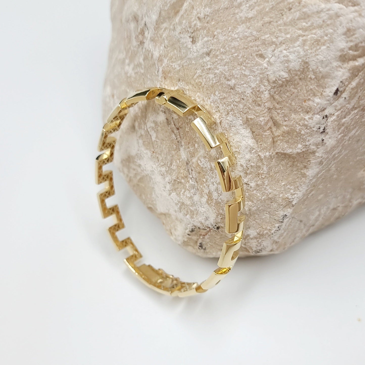 18K Pure Gold Elegant Design Bangle