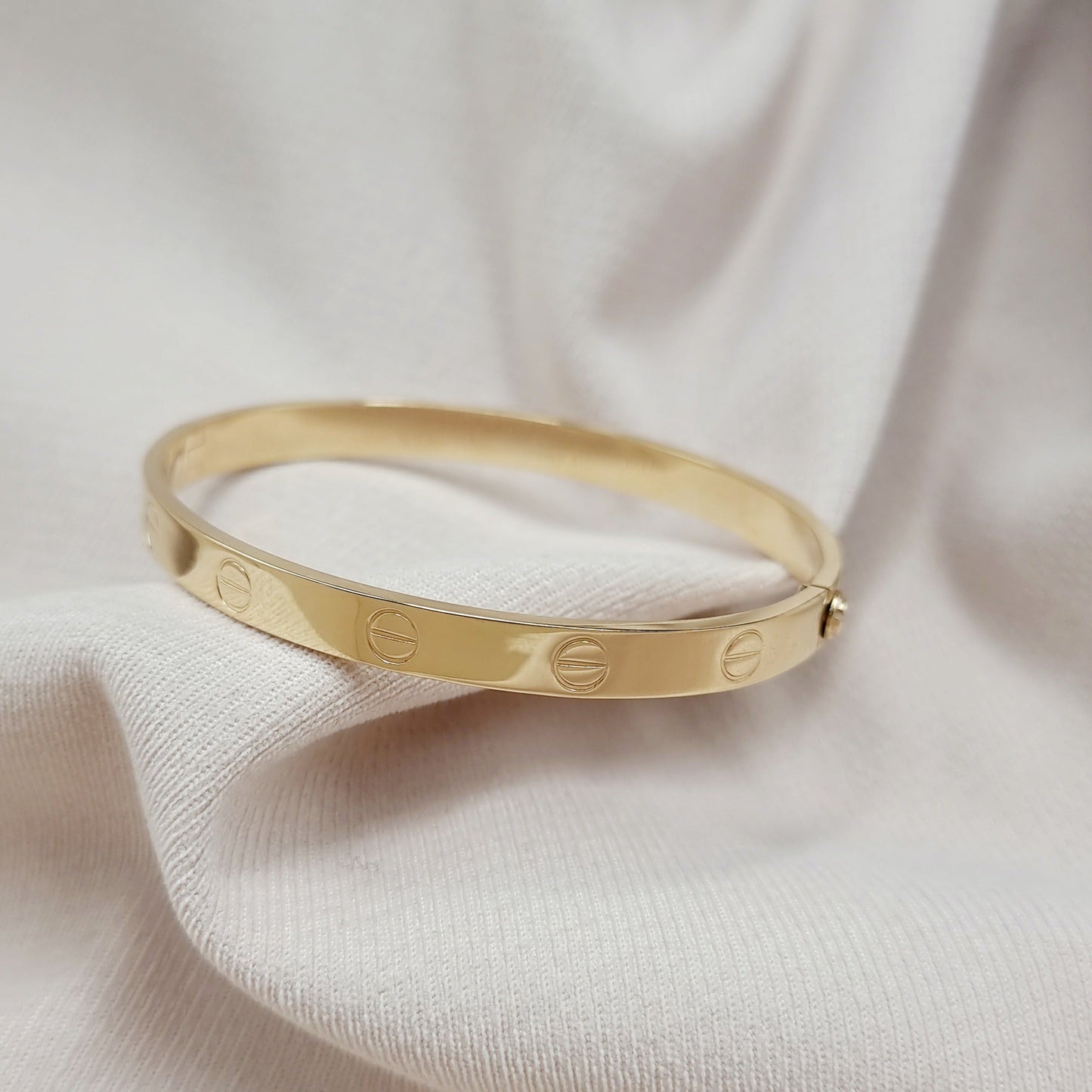 18K Pure Gold C.R Bangle