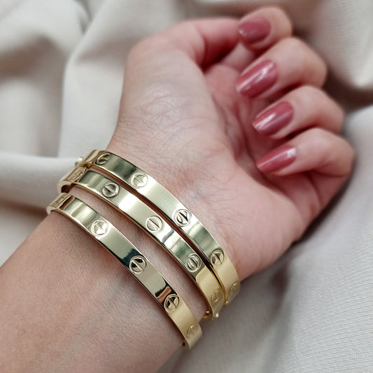 18K Pure Gold C.R Bangle