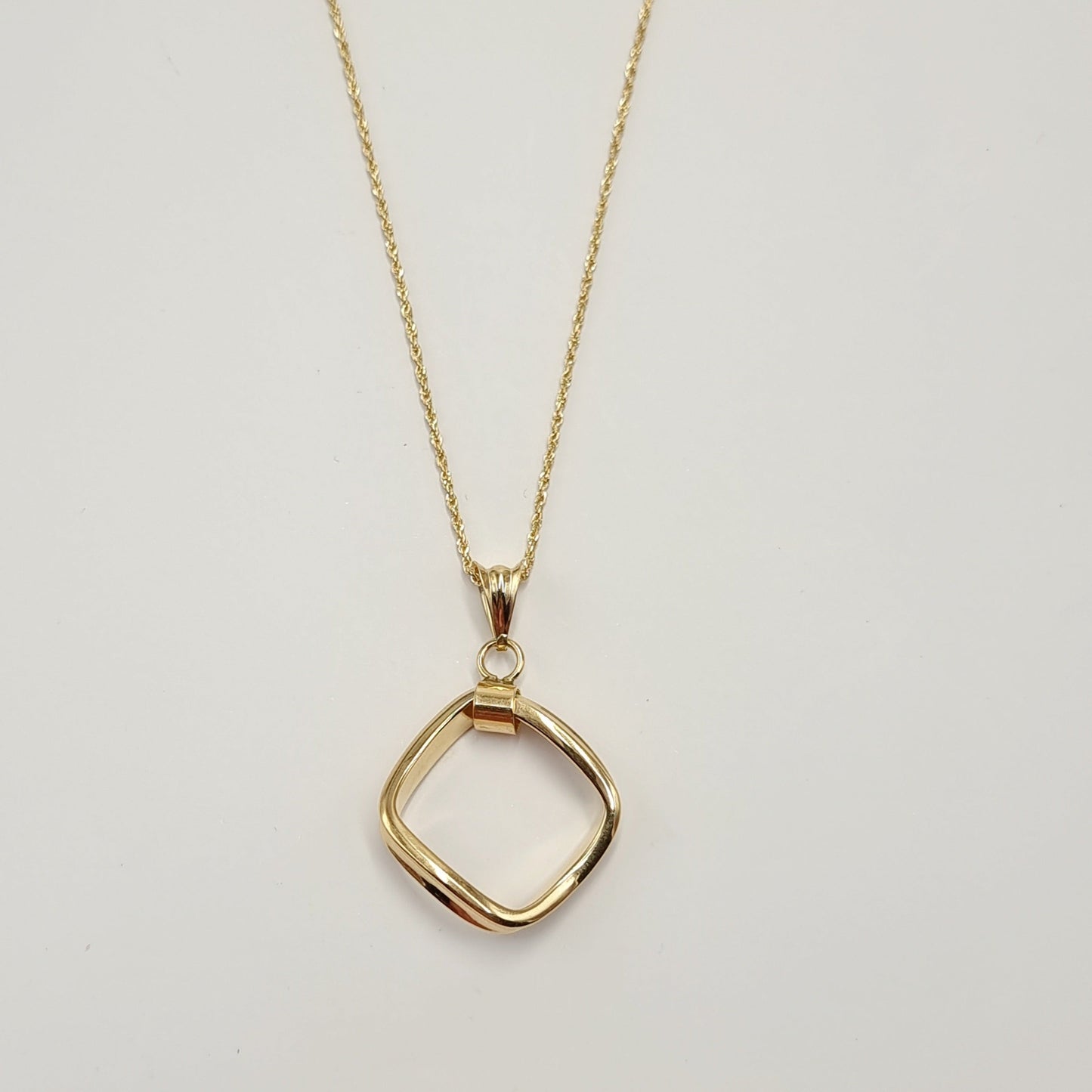 18K Pure Gold Twisted Square Necklace
