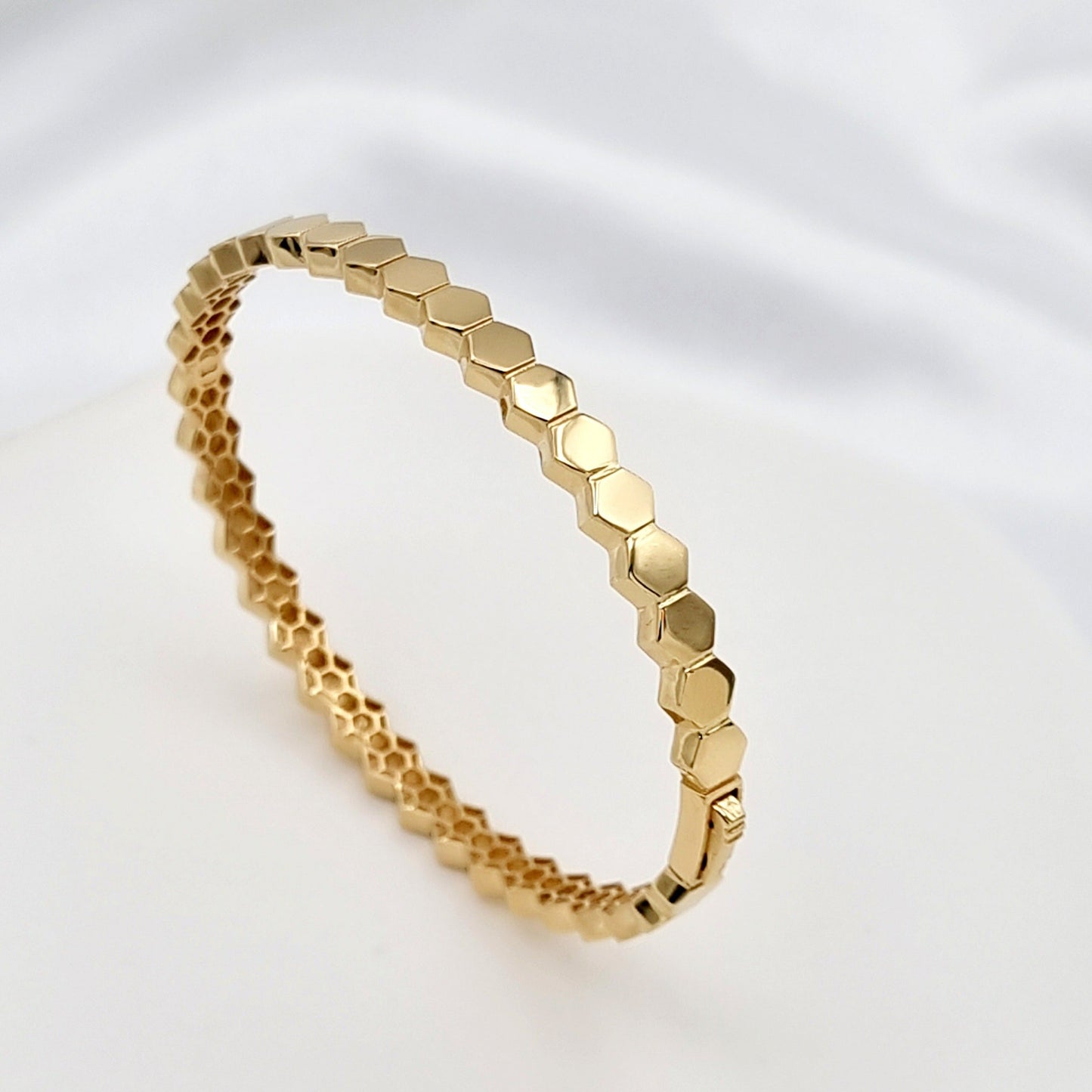 18K Pure Gold Elegant Bangle