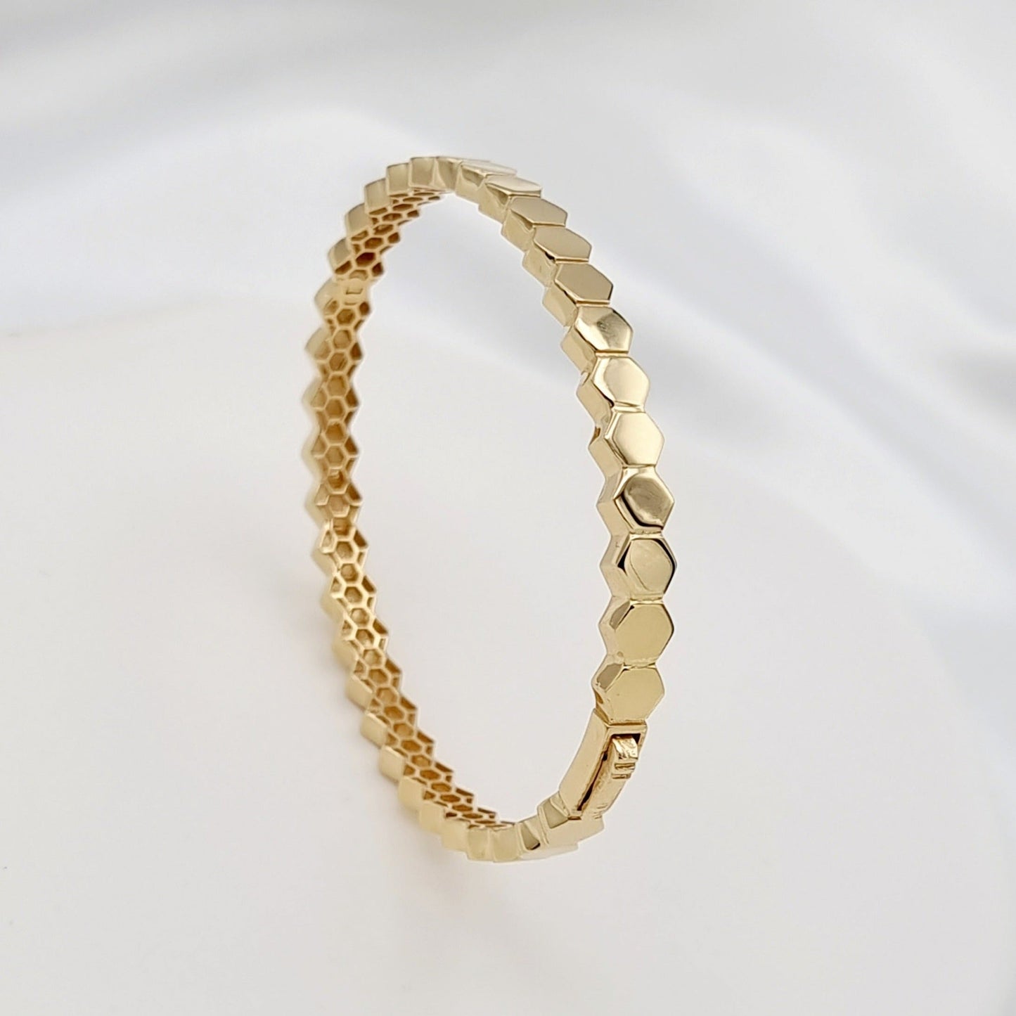 18K Pure Gold Elegant Bangle