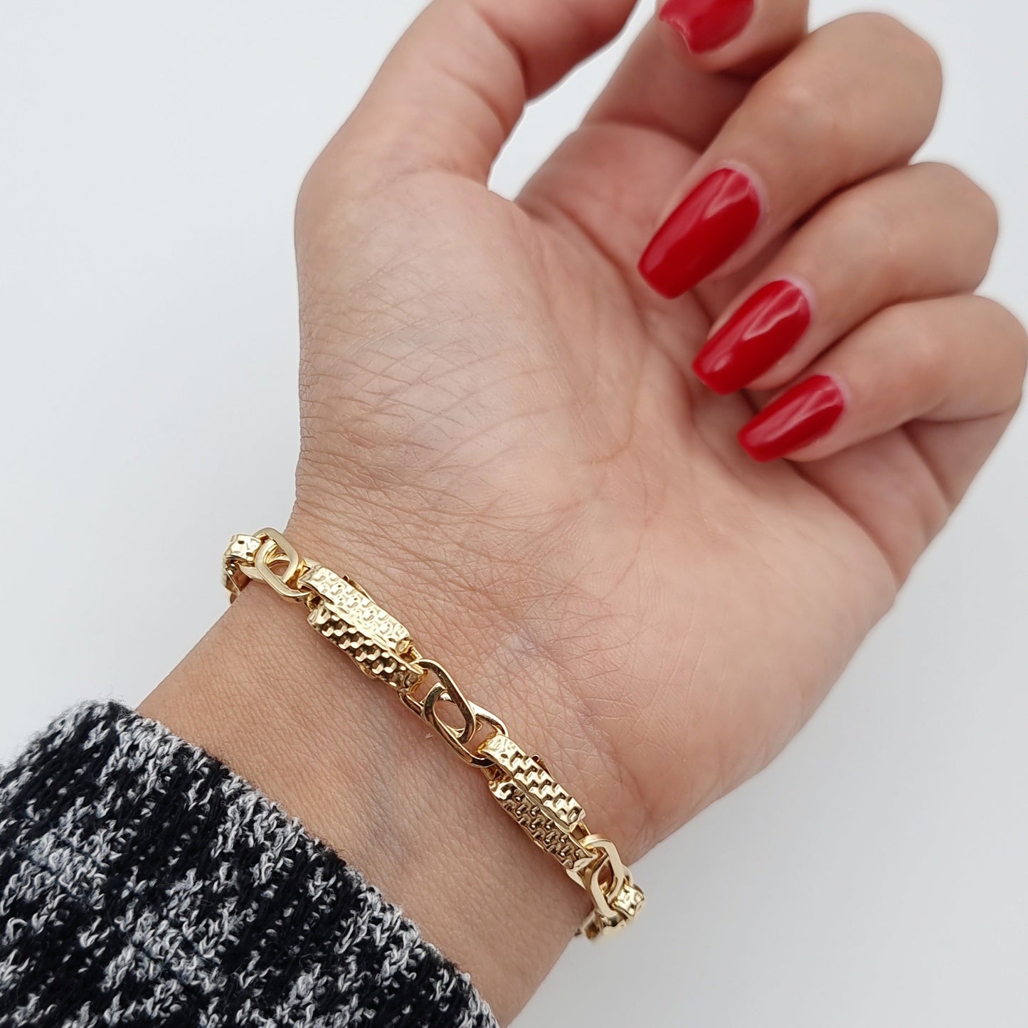 18K Pure Gold Elegant Linked Bracelet