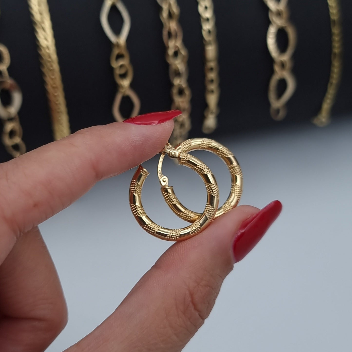 18K Pure Gold Round Earrings