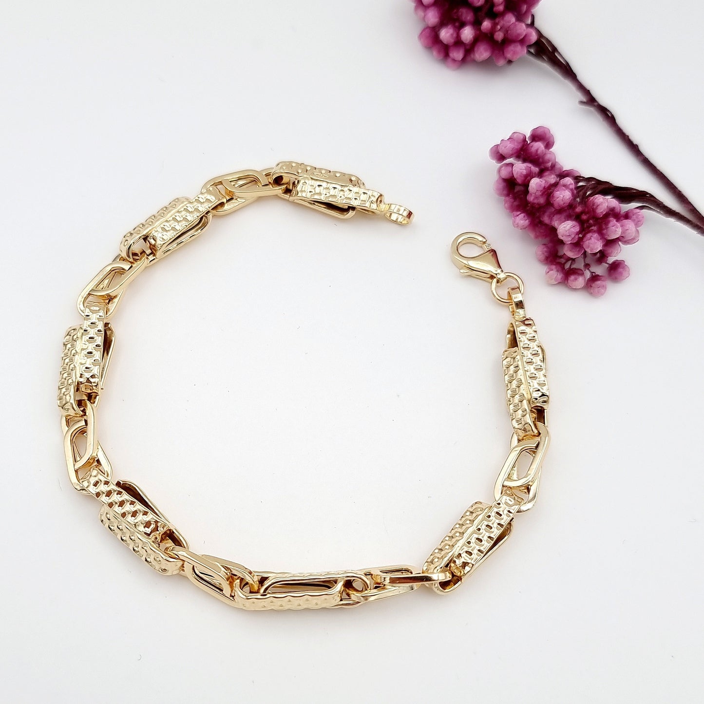18K Pure Gold Elegant Linked Bracelet