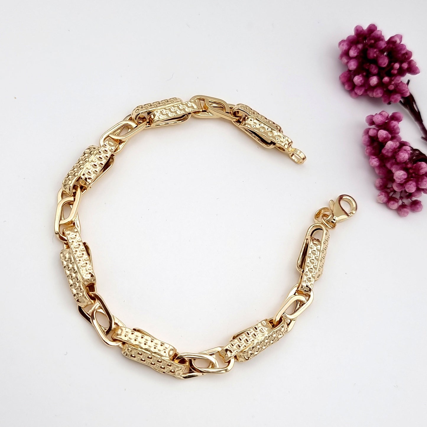 18K Pure Gold Elegant Linked Bracelet