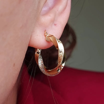 18K Pure Gold Round Twisted Earrings