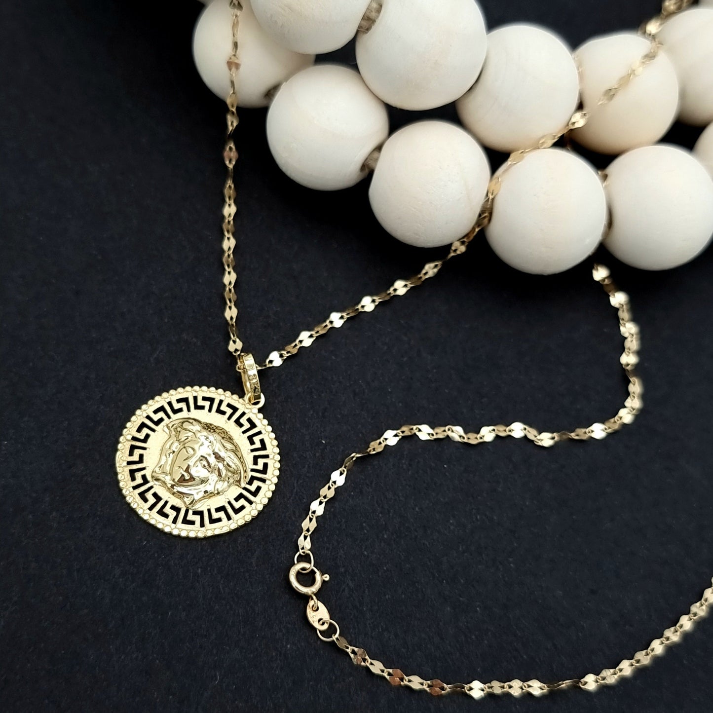 18K Pure Gold Elegant Round Necklace