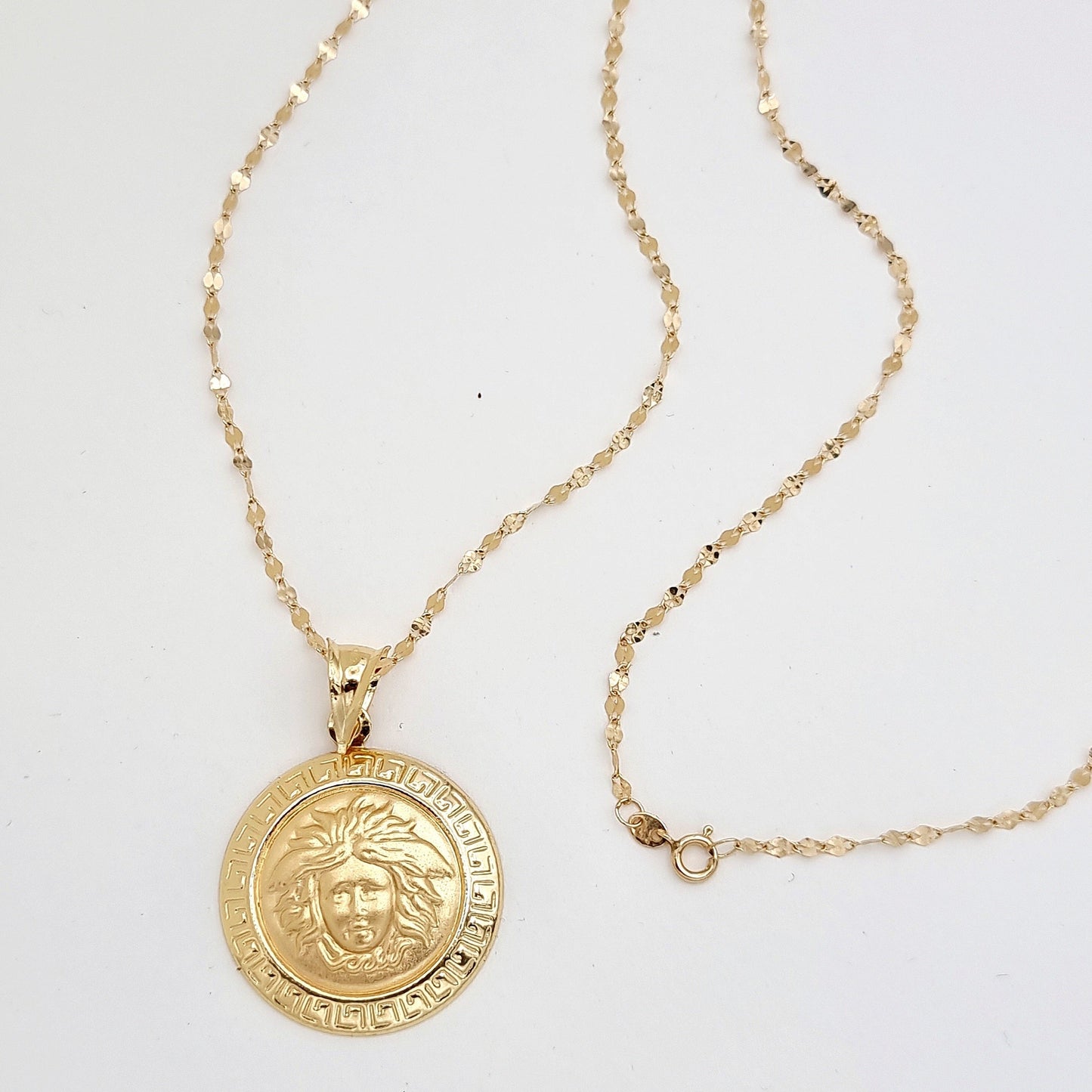 18K Pure Gold Elegant Round Necklace