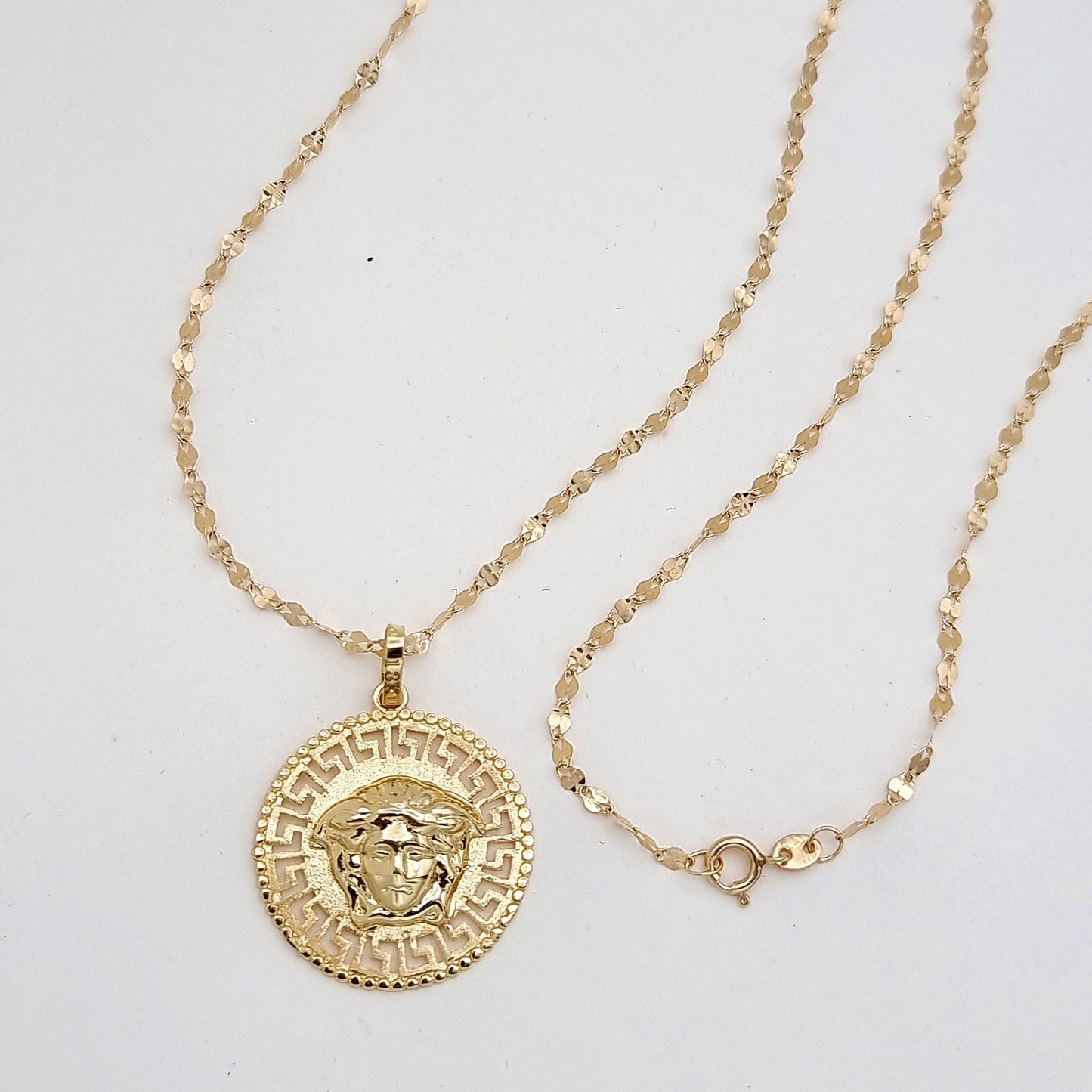 18K Pure Gold Elegant Round Necklace