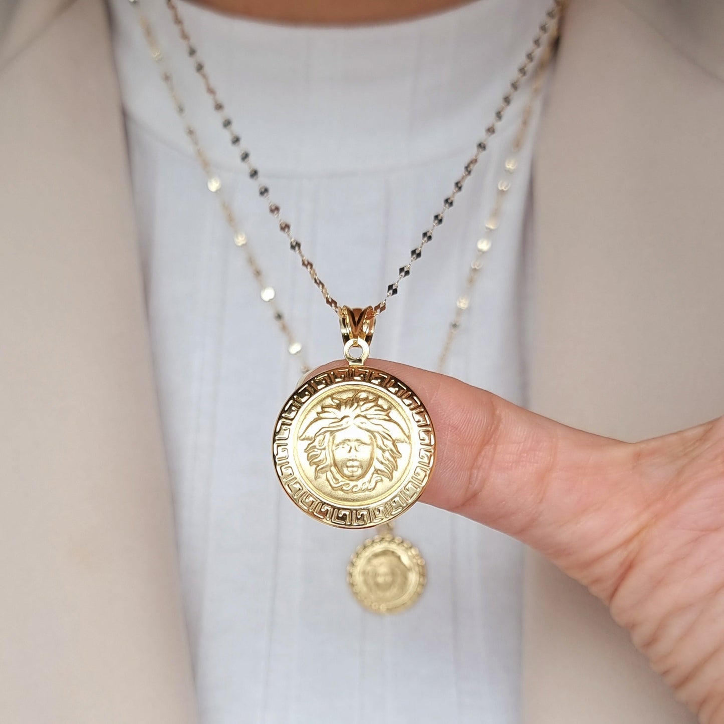 18K Pure Gold Elegant Round Necklace