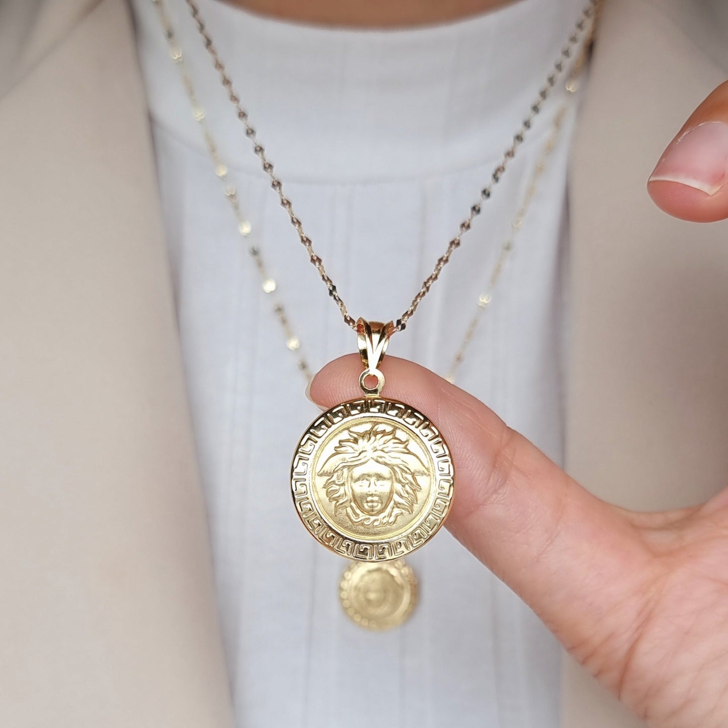 18K Pure Gold Elegant Round Necklace