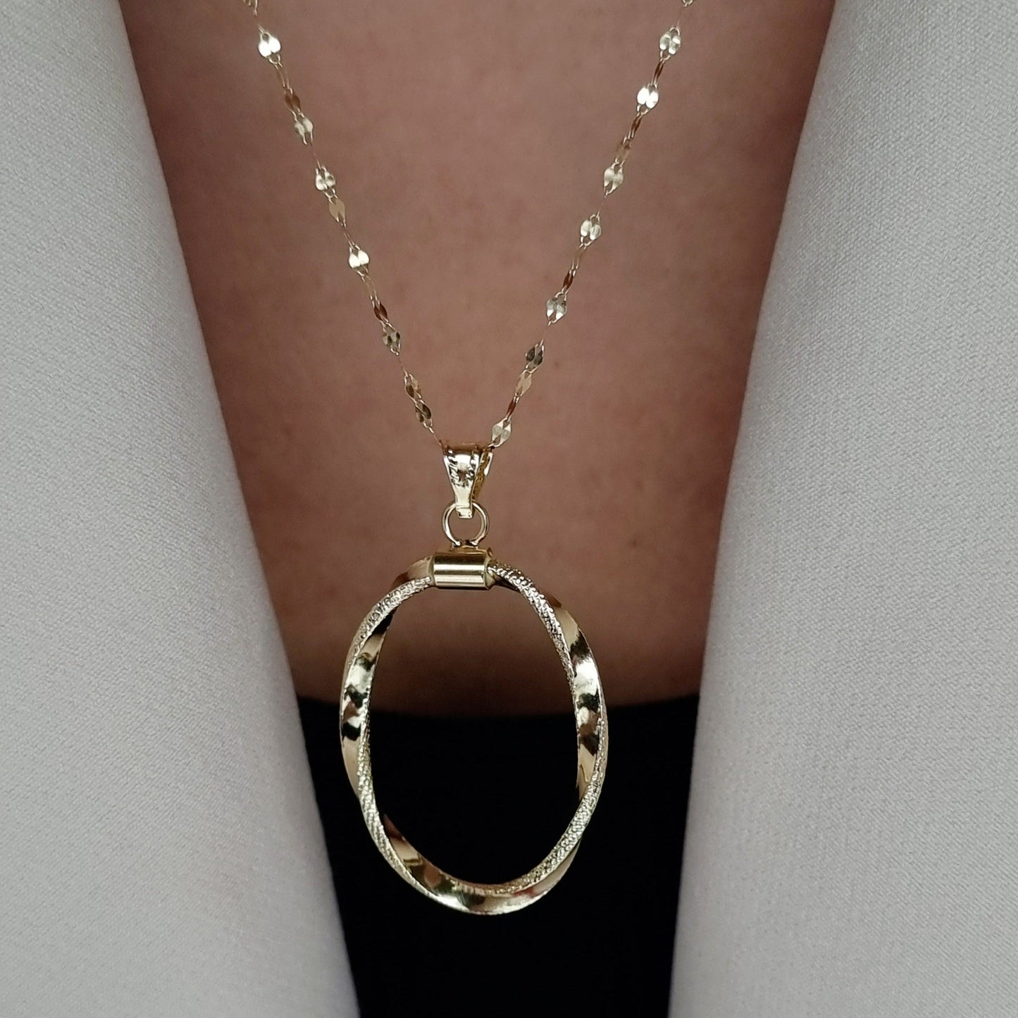 18K Pure Gold Twisted Oval Necklace