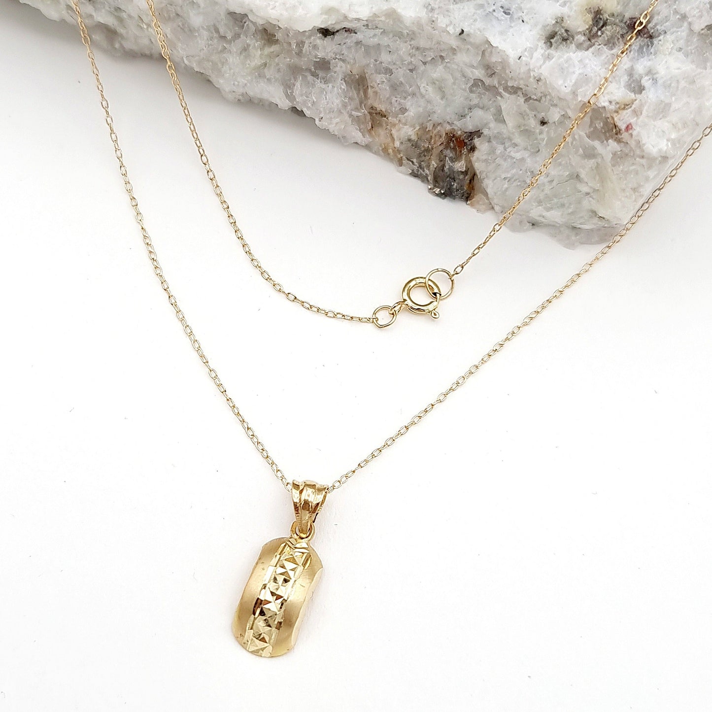 18K Pure Gold Curved Pendant Necklace