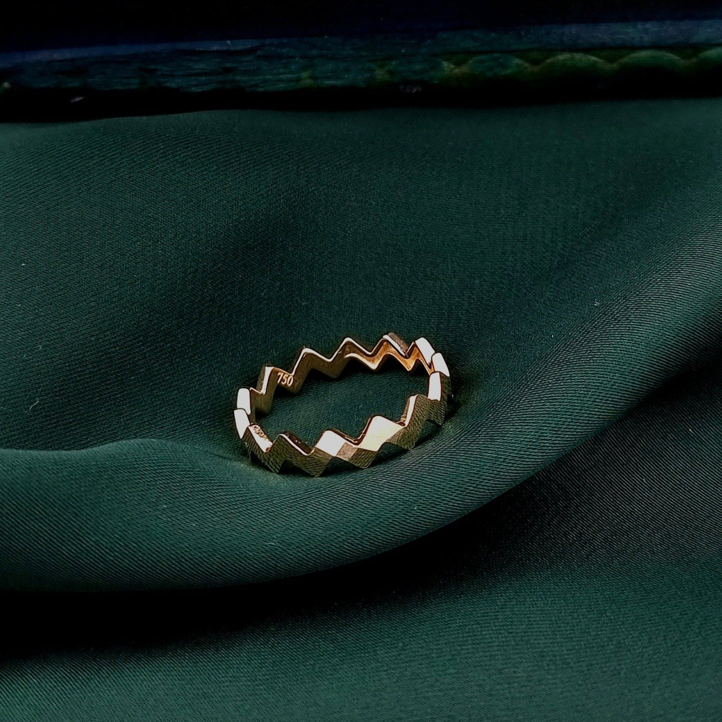 18K Pure Gold Twisted Ring