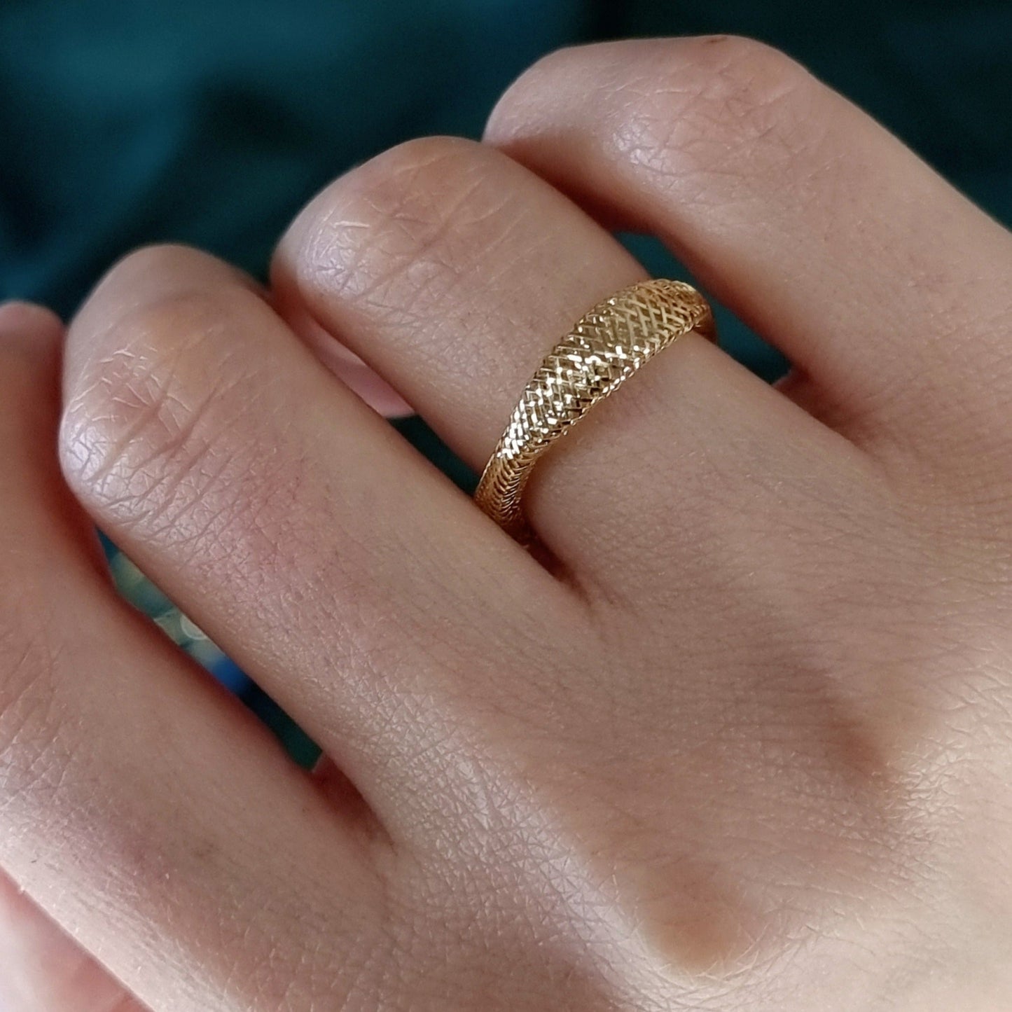 18K Pure Gold Twisted Ring