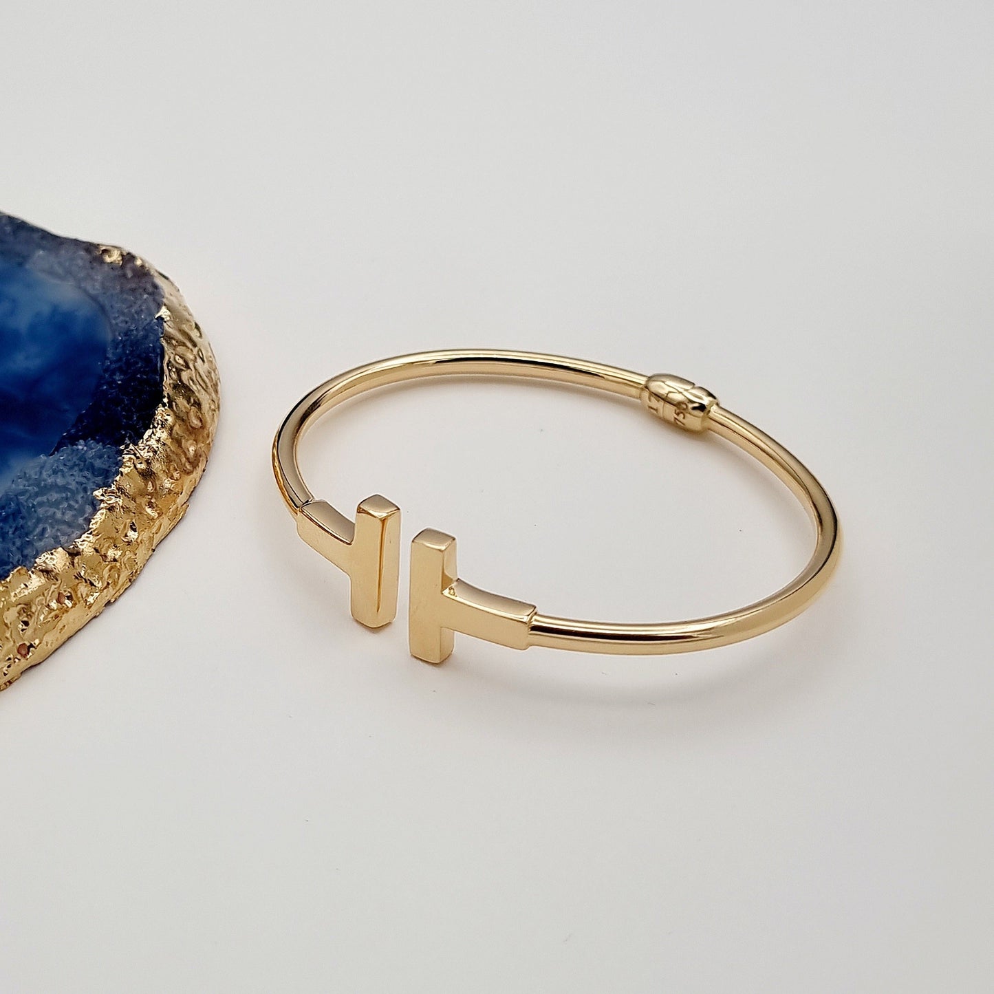 18K Pure Gold T Design Bangle