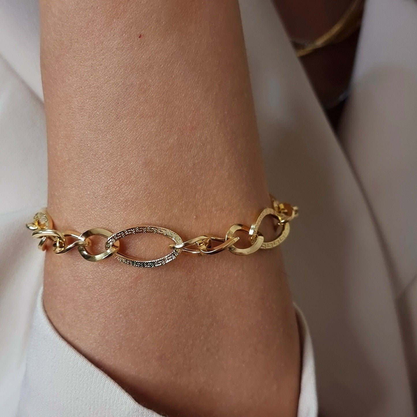 18K Pure Gold Oval Linked Bracelet