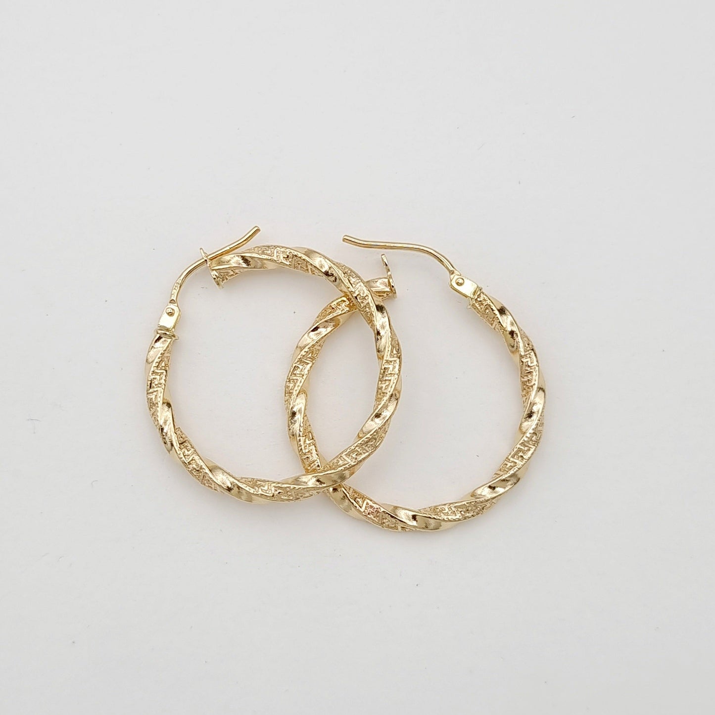 18K Pure Gold Twisted Round Earrings