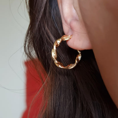 18K Pure Gold Twisted Round Earrings