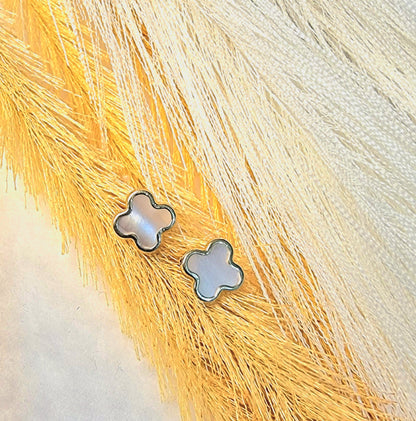 18K Pure Gold White Flower Earring Set