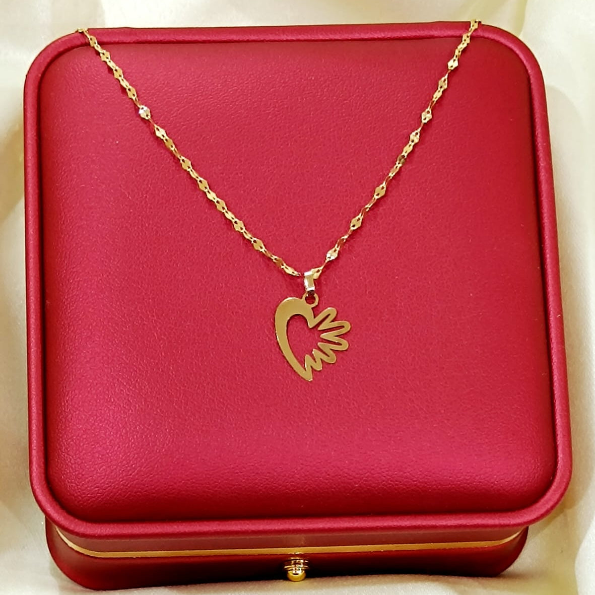 18K Pure Gold Heart Design Necklace