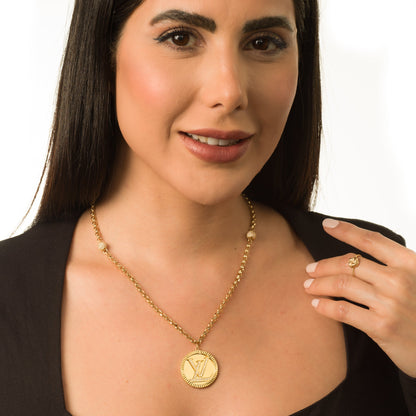 18K Pure Gold Elegant L.V Necklace