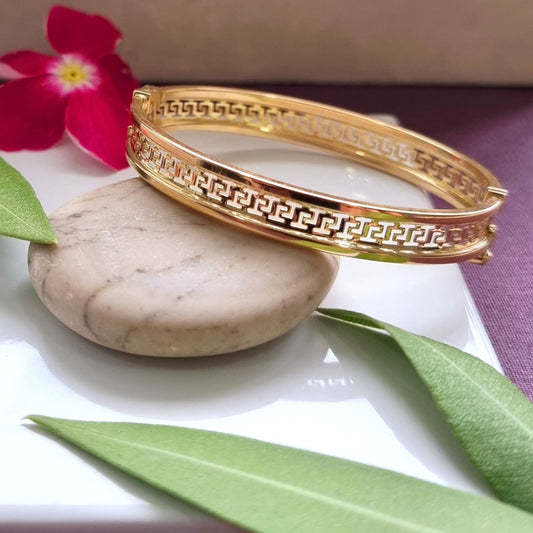 18K Pure Gold Elegant Design Bangle