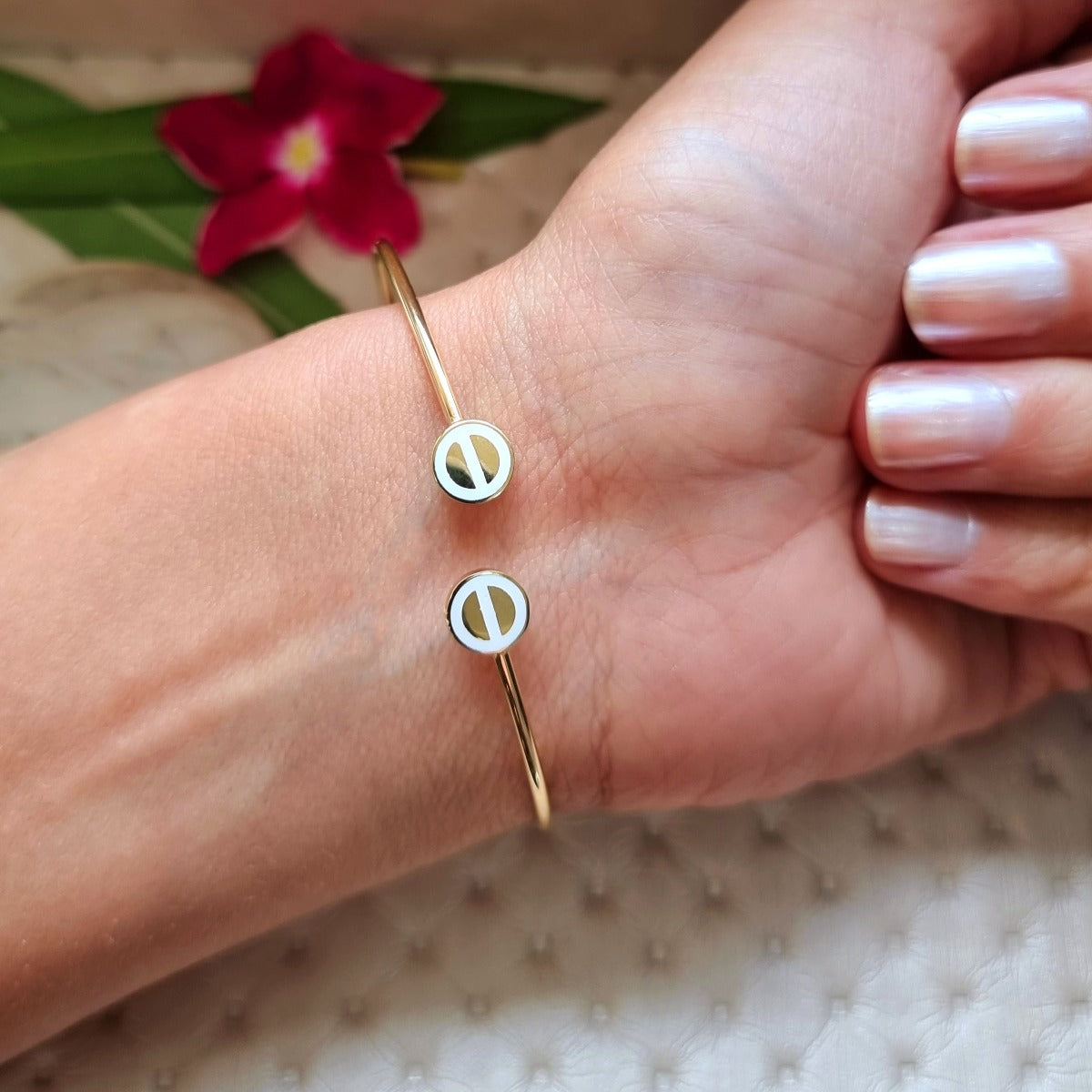 18K Pure Gold White Elegant Design Bangle | Bangle | 18K Gold Jewelry