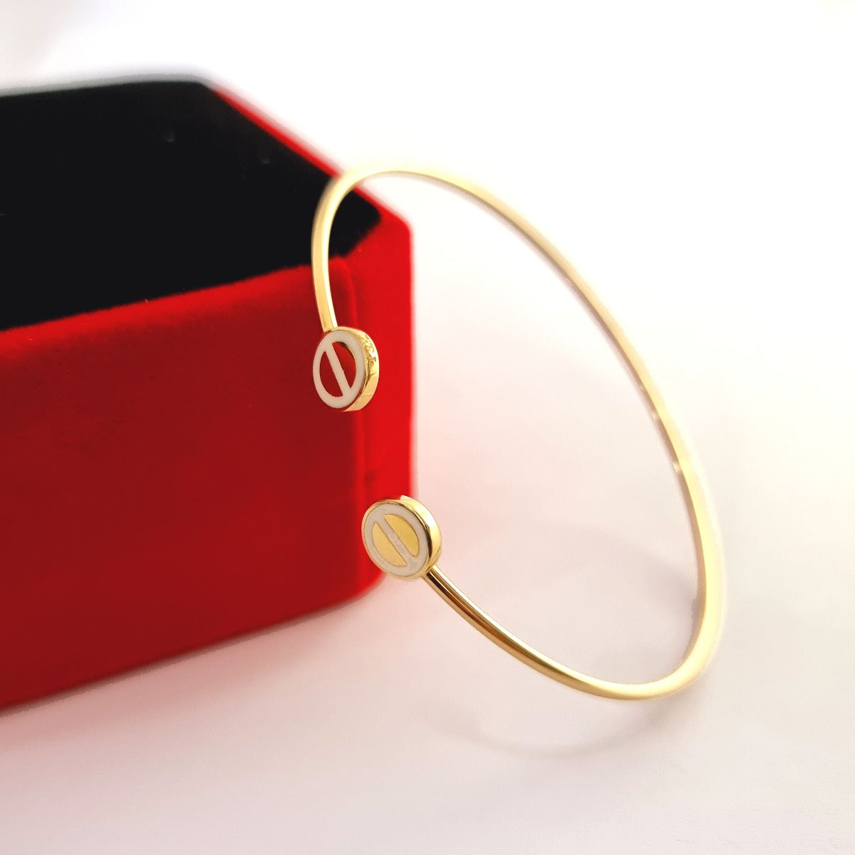 18K Pure Gold White Elegant Design Bangle | Bangle | 18K Gold Jewelry