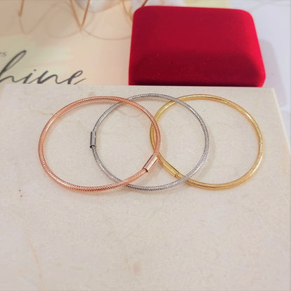 18K Solid Gold elastic Bracelet | Gold | 18K Gold Jewelry