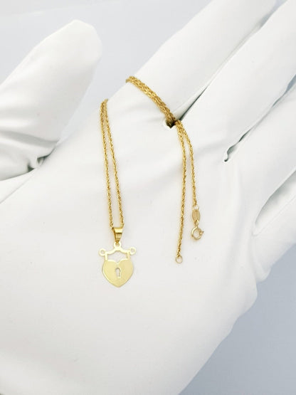 18K Pure Gold Heart and Lock Design Necklace | Necklace | 18K Gold Jewelry