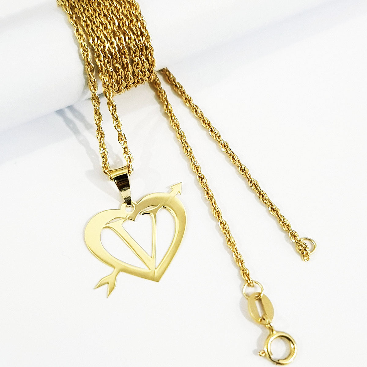 18K Pure Gold Heart Letter V Design Necklace | Necklace | 18K Gold Jewelry