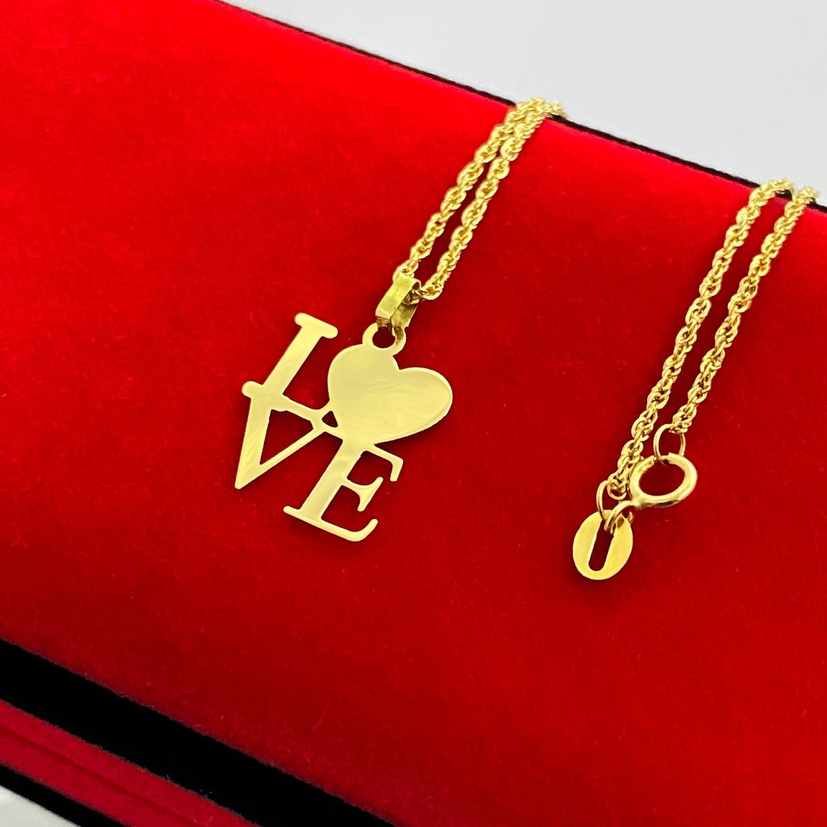 18K Pure Gold Love Heart Design Pendant Necklace