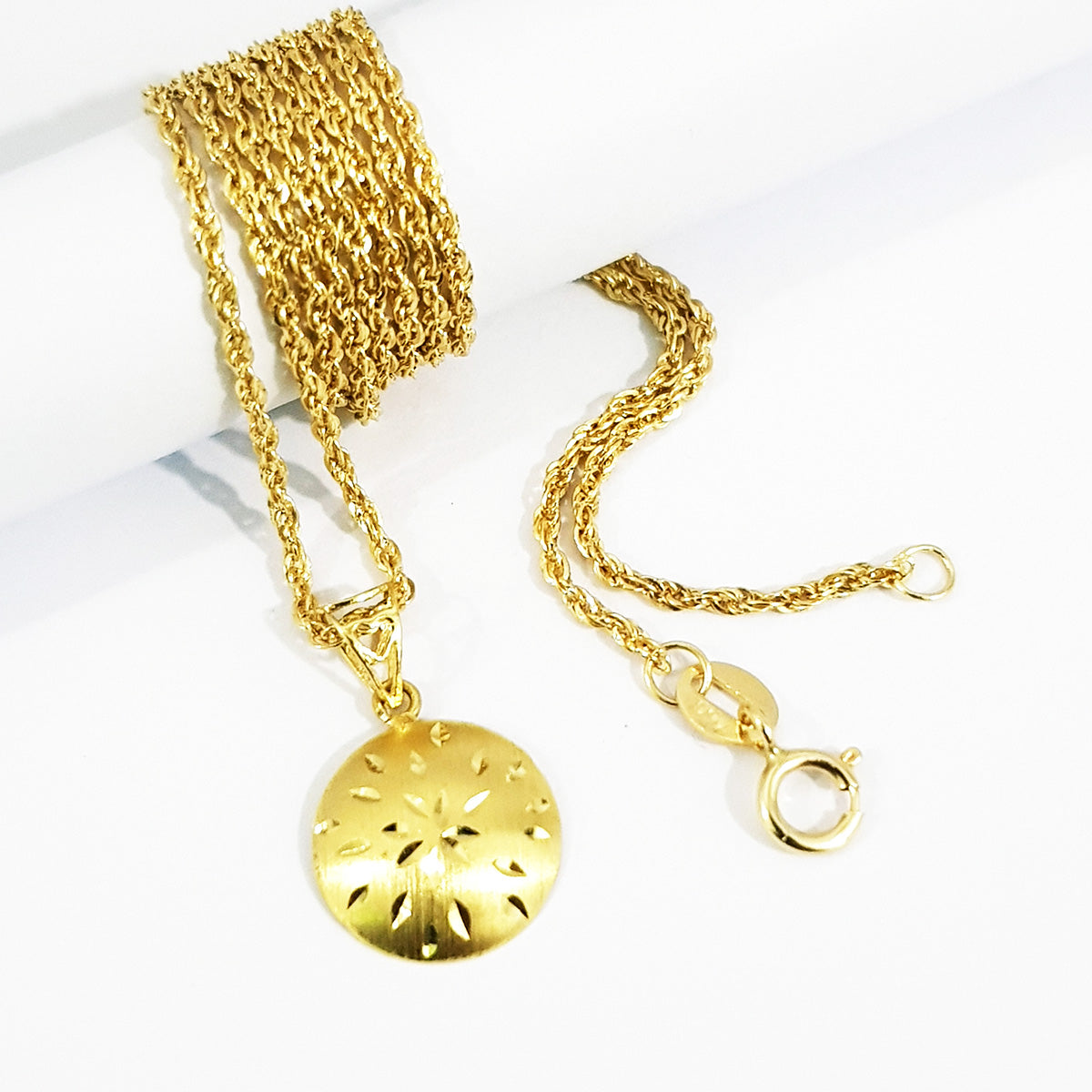 18K Pure Gold Round Design Necklace | Necklace | 18K Gold Jewelry